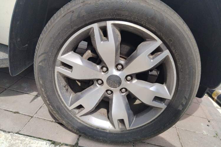 Used Ford Everest 2016 2.0T Gasoline Automatic 4x4 Flagship Edition Right Front Wheel Hub