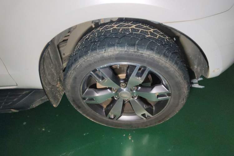 Used Ford Everest 2016 2.0T Gasoline Automatic 4x4 Flagship Edition Right Front Wheel Hub