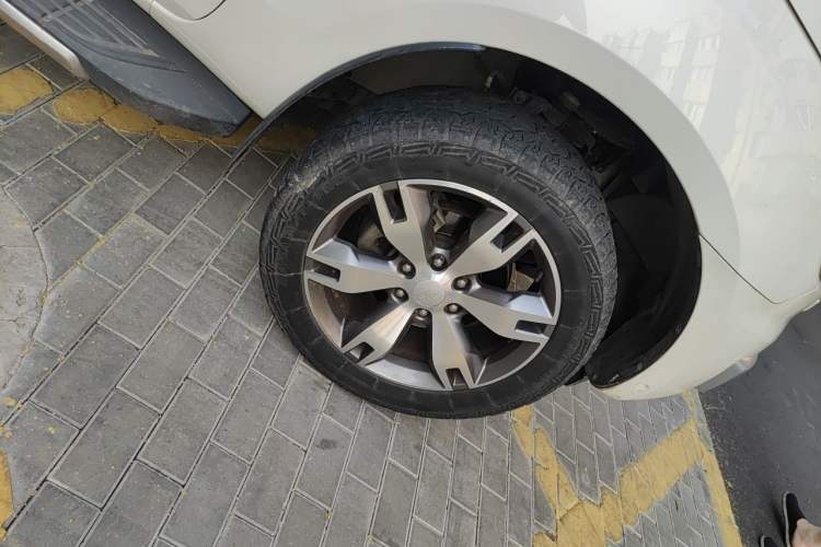 Used Ford Everest 2016 2.0T Gasoline Automatic 4x4 Flagship Edition Right Front Wheel Hub