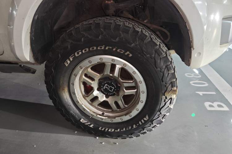 Used Ford Everest 2016 2.0T Gasoline Automatic 4x4 Flagship Edition Right Front Wheel Hub
