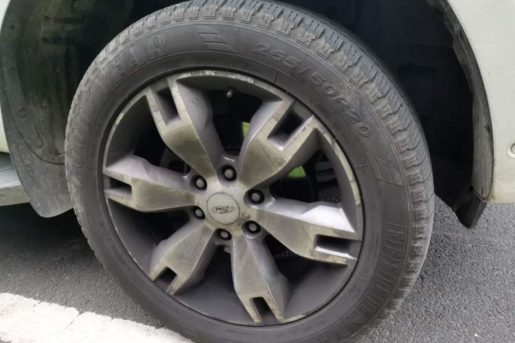 Used Ford Everest 2016 2.0T Gasoline Automatic 4x4 Flagship Edition Right Front Wheel Hub