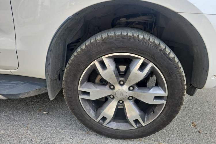 Used Ford Everest 2016 2.0T Gasoline Automatic 4x4 Flagship Edition Right Front Wheel Hub