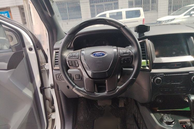 Used Ford Everest 2016 2.0T Gasoline Automatic 4x4 Flagship Edition Steering Wheel
