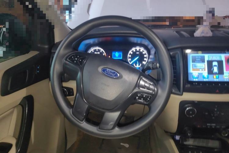 Used Ford Everest 2016 2.0T Gasoline Automatic 4x4 Elite Edition Steering Wheel