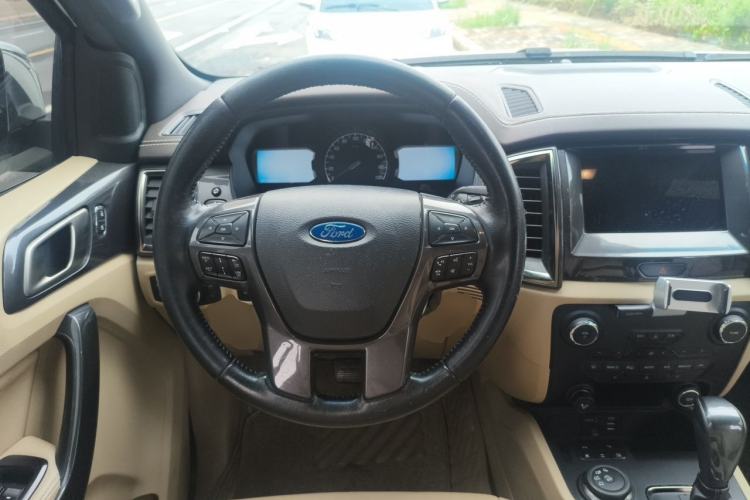 Used Ford Everest 2016 2.0T Gasoline Automatic 4x4 Flagship Edition Steering Wheel