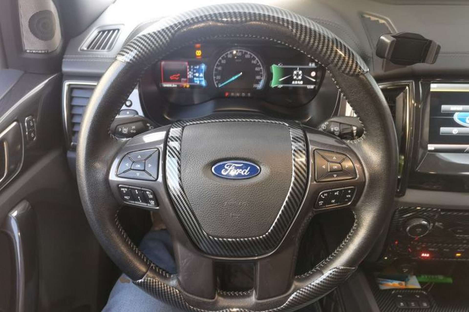 Used Ford Everest 2016 2.0T Gasoline Automatic 4x4 Flagship Edition Steering Wheel