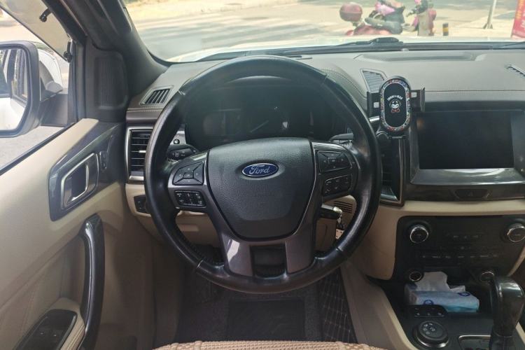 Used Ford Everest 2016 2.0T Gasoline Automatic 4x4 Flagship Edition Steering Wheel