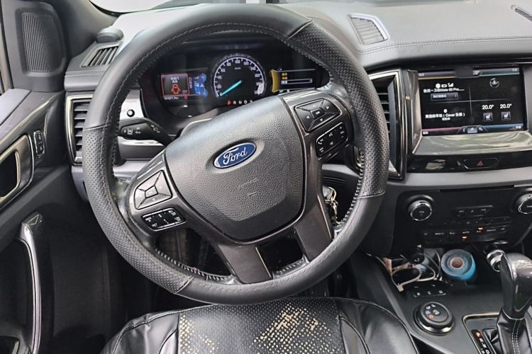 Used Ford Everest 2016 2.0T Gasoline Automatic 4x4 Flagship Edition Steering Wheel