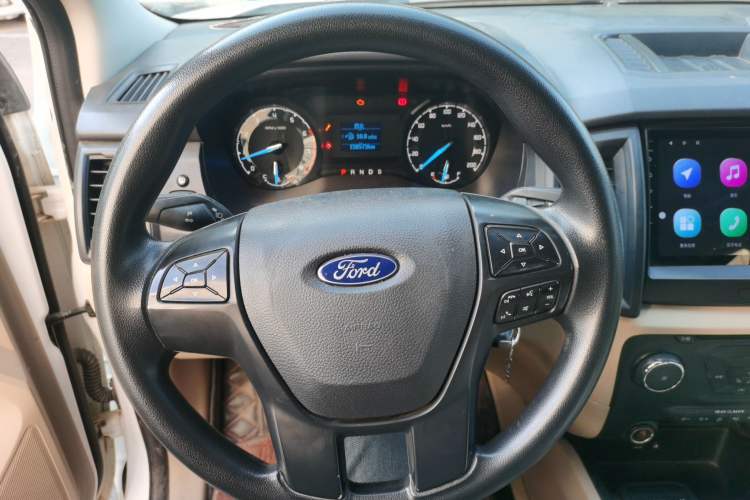 Used Ford Everest 2016 2.0T Gasoline Automatic 4x4 Elite Edition Steering Wheel