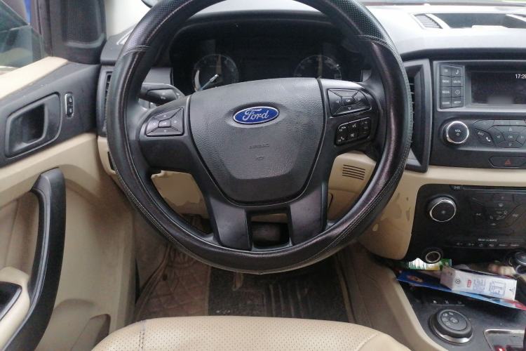 Used Ford Everest 2016 2.0T Gasoline Automatic 4x4 Elite Edition Steering Wheel