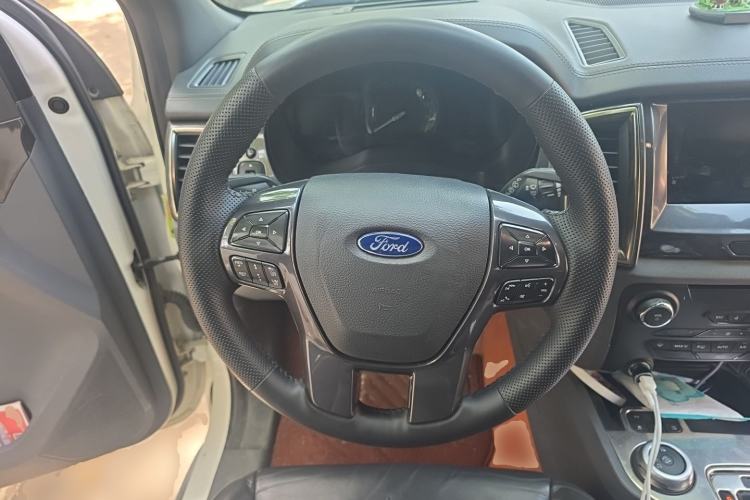 Used Ford Everest 2016 2.0T Gasoline Automatic 4x4 Flagship Edition Steering Wheel