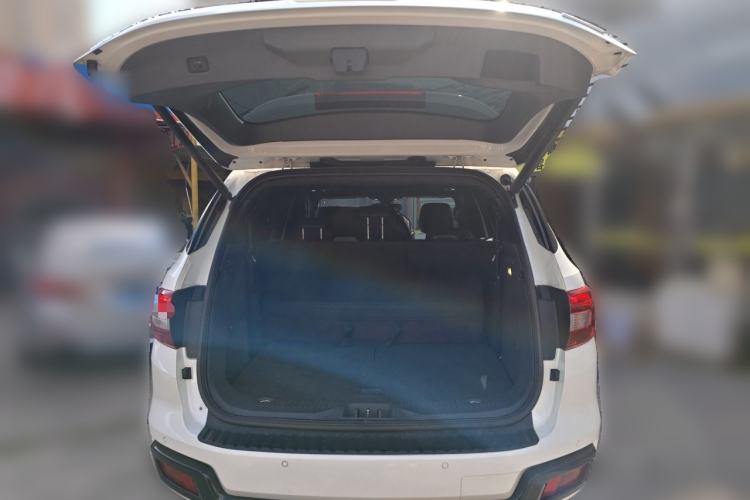 Used Ford Everest 2016 2.0T Gasoline Automatic 4x4 Flagship Edition Trunk
