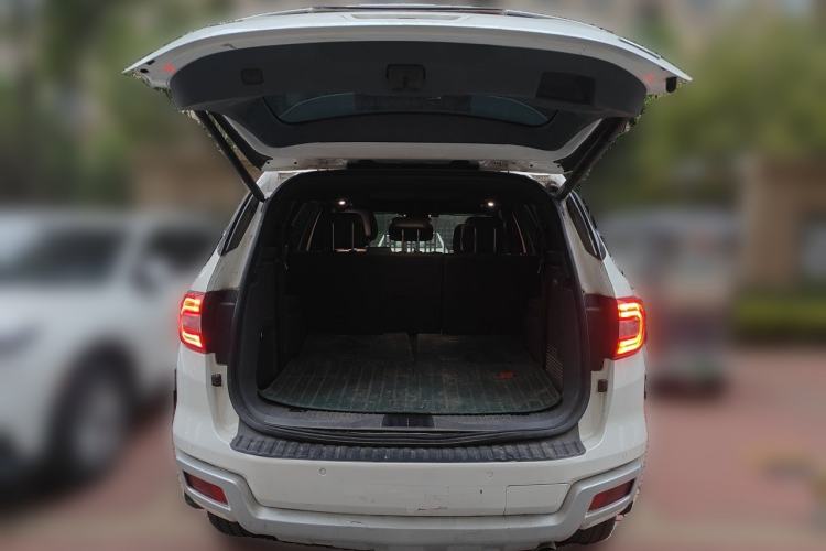 Used Ford Everest 2016 2.0T Gasoline Automatic 4x4 Flagship Edition Trunk