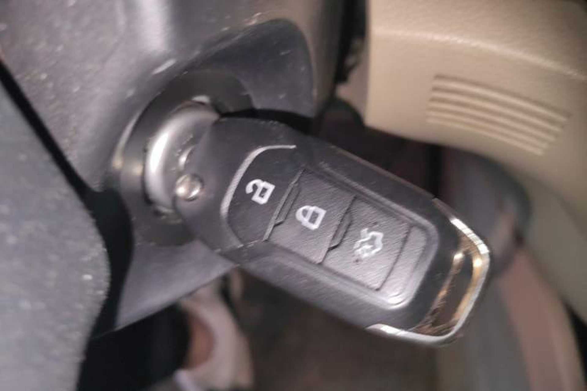 Used Ford Everest 2016 2.0T Gasoline Automatic 4x4 Elite Edition Vehicle Key
