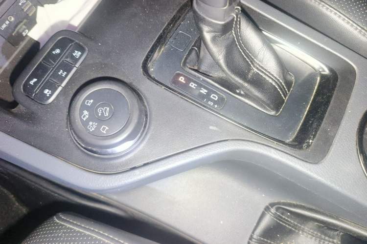Used Ford Everest 2016 2.0T Gasoline Automatic 4x4 Flagship Edition Vehicle Key