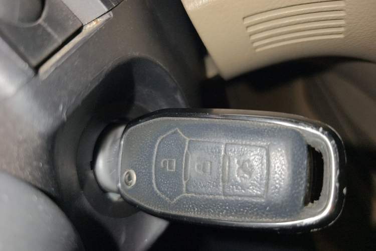 Used Ford Everest 2016 2.0T Gasoline Automatic 4x4 Luxury Edition Vehicle Key