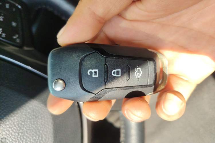 Used Ford Everest 2016 2.0T Gasoline Automatic 4x4 Flagship Edition Vehicle Key