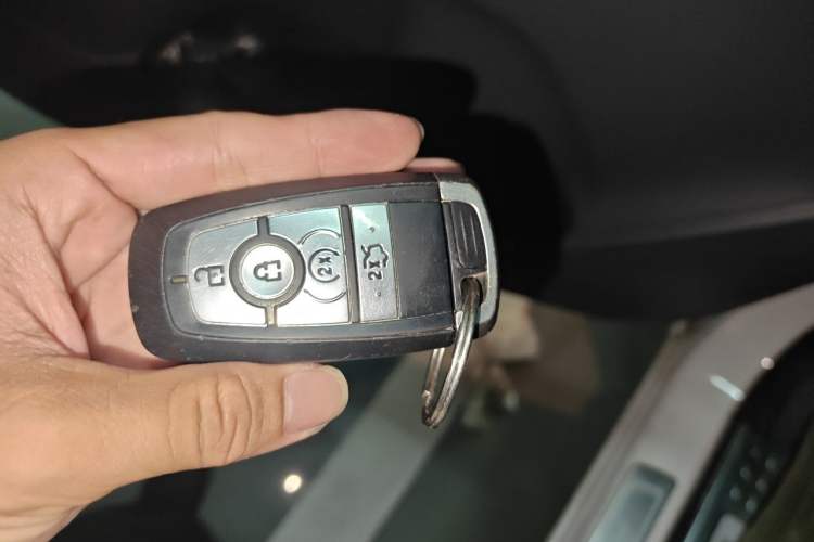 Used Ford Everest 2016 2.0T Gasoline Automatic 4x4 Flagship Edition Vehicle Key