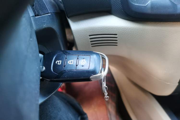 Used Ford Everest 2016 2.0T Gasoline Automatic 4x4 Elite Edition Vehicle Key