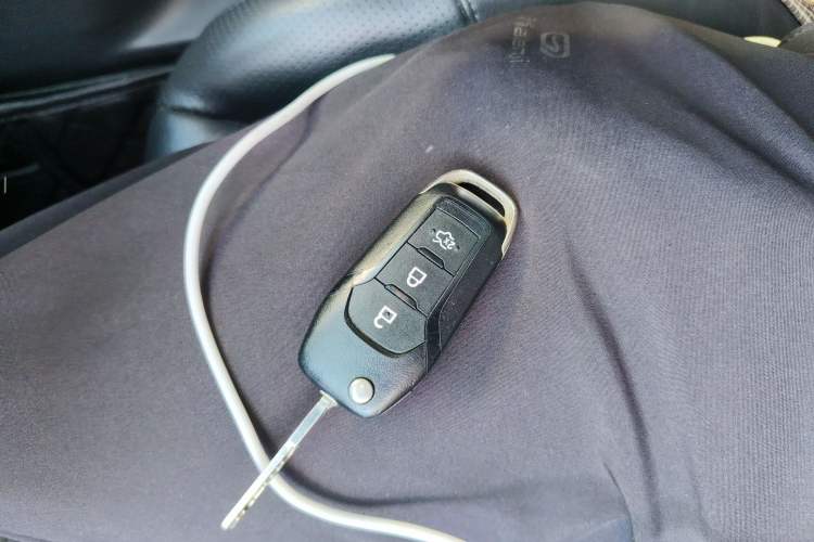 Used Ford Everest 2016 2.0T Gasoline Automatic 4x4 Flagship Edition Vehicle Key