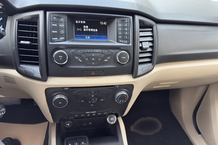 Used Ford Everest 2017 2.0T Gasoline Automatic 4x4 Elite Edition 5 Seats Audio And AC Panel