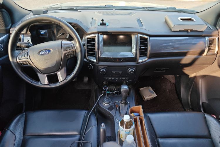 Used Ford Everest 2017 2.0T Gasoline Automatic 4x4 Flagship Edition 7 Seats Center Console
