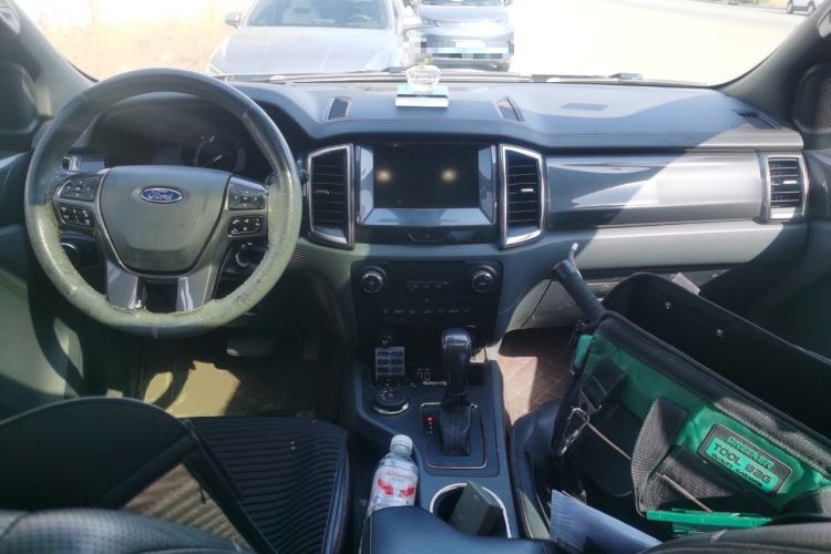 Used Ford Everest 2017 2.0T Gasoline Automatic 4x4 Flagship Edition 7 Seats Center Console