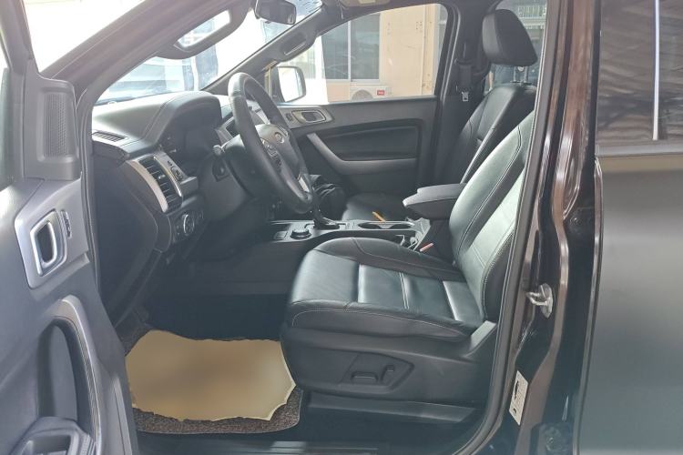Used Ford Everest 2017 2.0T Gasoline Automatic 4x4 Luxury Edition 5 Seats Driver Seat