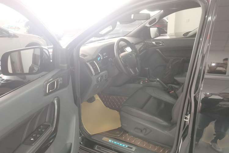 Used Ford Everest 2017 2.0T Gasoline Automatic 4x4 Flagship Edition 7 Seats Driver Seat