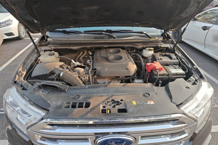 Used Ford Everest 2017 2.0T Gasoline Automatic 4x4 Flagship Edition 7 Seats Engine Bay