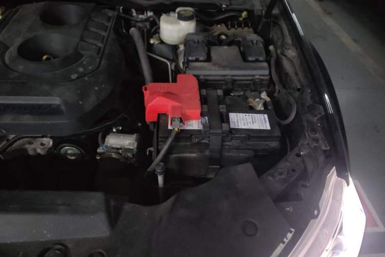 Used Ford Everest 2017 2.0T Gasoline Automatic 4x4 Luxury Edition 7 Seats Engine Bay Left