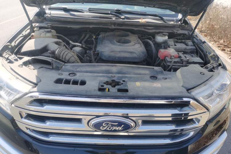 Used Ford Everest 2017 2.0T Gasoline Automatic 4x4 Flagship Edition 7 Seats Engine Bay