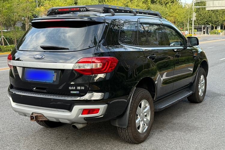 Used Ford Everest 2017 2.0T Gasoline Automatic 4x4 Elite Edition 5 Seats Exterior 3