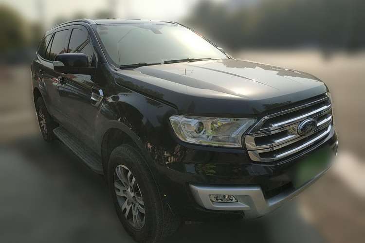 Used Ford Everest 2017 2.0T Gasoline Automatic 4x4 Luxury Edition 7 Seats Front Right 45 Deg