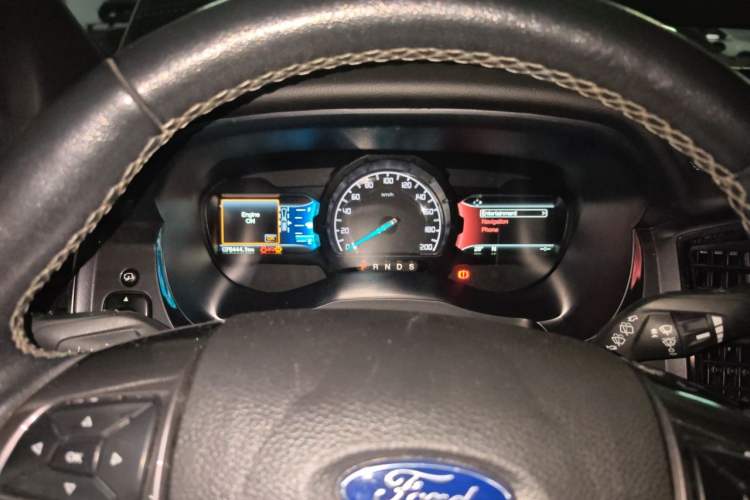 Used Ford Everest 2017 2.0T Gasoline Automatic 4x4 Luxury Edition 7 Seats Instrument Cluster