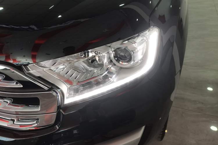 Used Ford Everest 2017 2.0T Gasoline Automatic 4x4 Flagship Edition 7 Seats Left Front Headlight