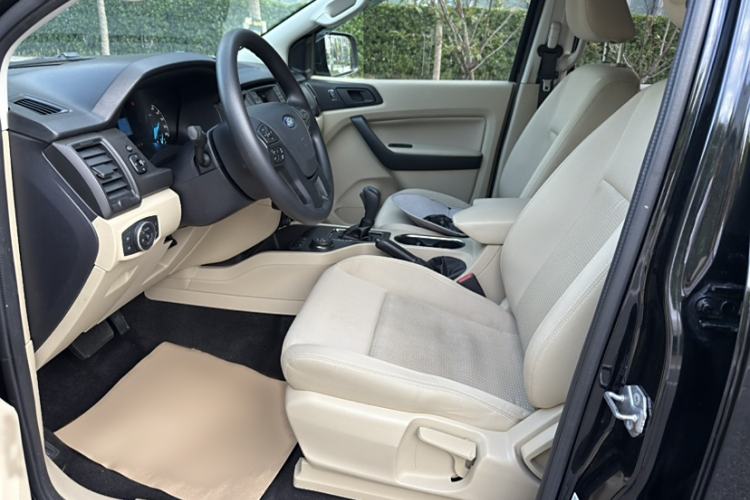 Used Ford Everest 2017 2.0T Gasoline Automatic 4x4 Elite Edition 5 Seats Left Front Seat