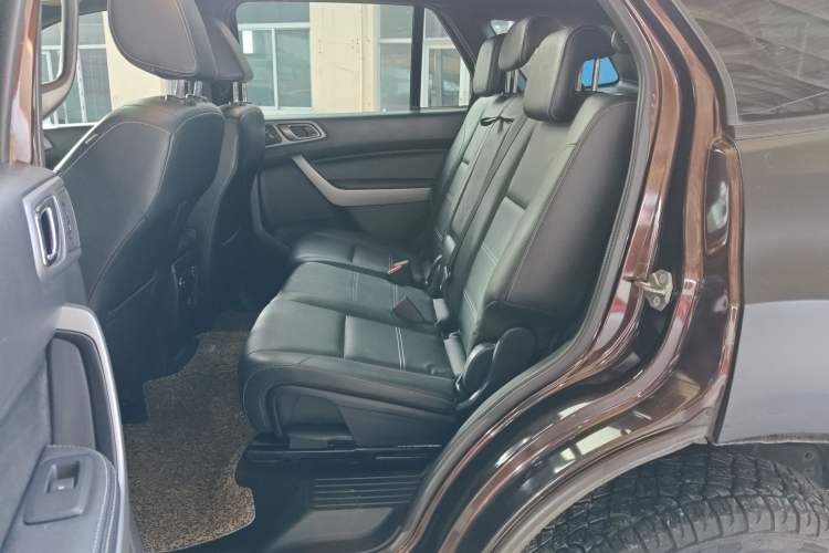 Used Ford Everest 2017 2.0T Gasoline Automatic 4x4 Luxury Edition 5 Seats Left Rear Seat