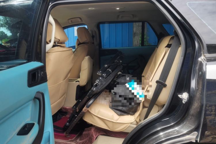 Used Ford Everest 2017 2.0T Gasoline Automatic 4x4 Elite Edition 5 Seats Left Rear Seat
