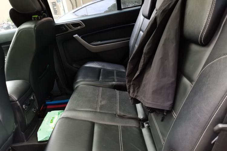 Used Ford Everest 2017 2.2T Diesel Manual 4x4 Luxury Edition 7 Seats Left Rear Seat