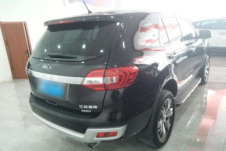 Used Ford Everest 2017 2.0T Gasoline Automatic 4x4 Flagship Edition 7 Seats Rear Right 45 Deg