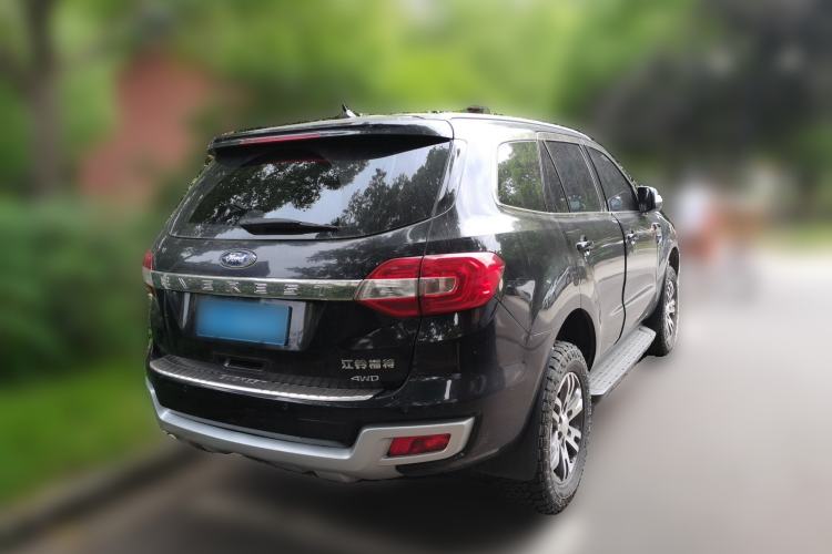 Used Ford Everest 2017 2.2T Diesel Manual 4x4 Luxury Edition 7 Seats Rear Right 45 Deg