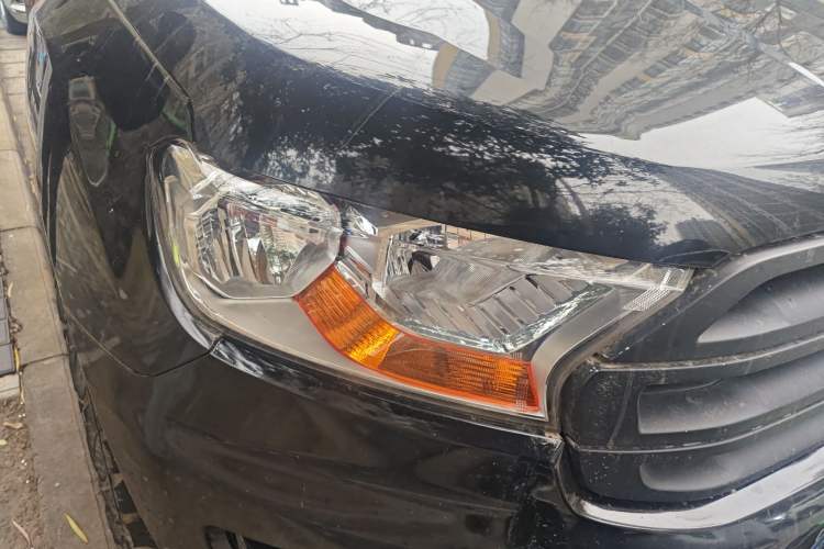 Used Ford Everest 2017 2.0T Gasoline Automatic 4x4 Elite Edition 5 Seats Right Front Headlight