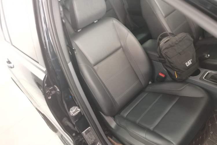 Used Ford Everest 2017 2.0T Gasoline Automatic 4x4 Flagship Edition 7 Seats Right Front Seat