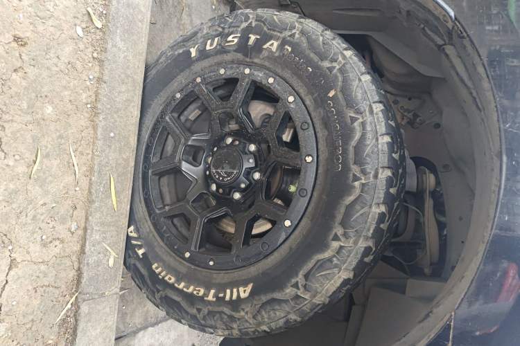 Used Ford Everest 2017 2.0T Gasoline Automatic 4x4 Elite Edition 5 Seats Right Front Wheel Hub