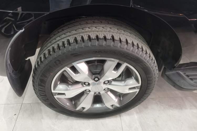 Used Ford Everest 2017 2.0T Gasoline Automatic 4x4 Flagship Edition 7 Seats Right Rear Wheel Hub