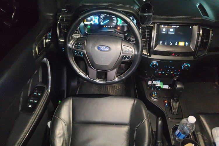 Used Ford Everest 2017 2.0T Gasoline Automatic 4x4 Flagship Edition 7 Seats Steering Wheel