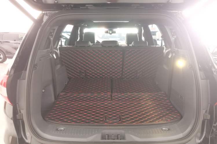 Used Ford Everest 2017 2.0T Gasoline Automatic 4x4 Flagship Edition 7 Seats Trunk