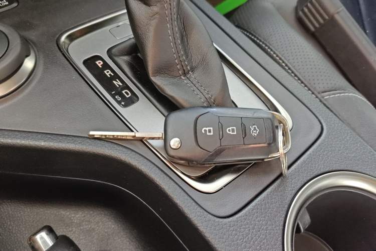 Used Ford Everest 2017 2.0T Gasoline Automatic 4x4 Luxury Edition 5 Seats Vehicle Key