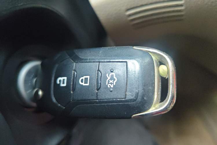 Used Ford Everest 2017 2.0T Gasoline Automatic 4x4 Elite Edition 5 Seats Vehicle Key